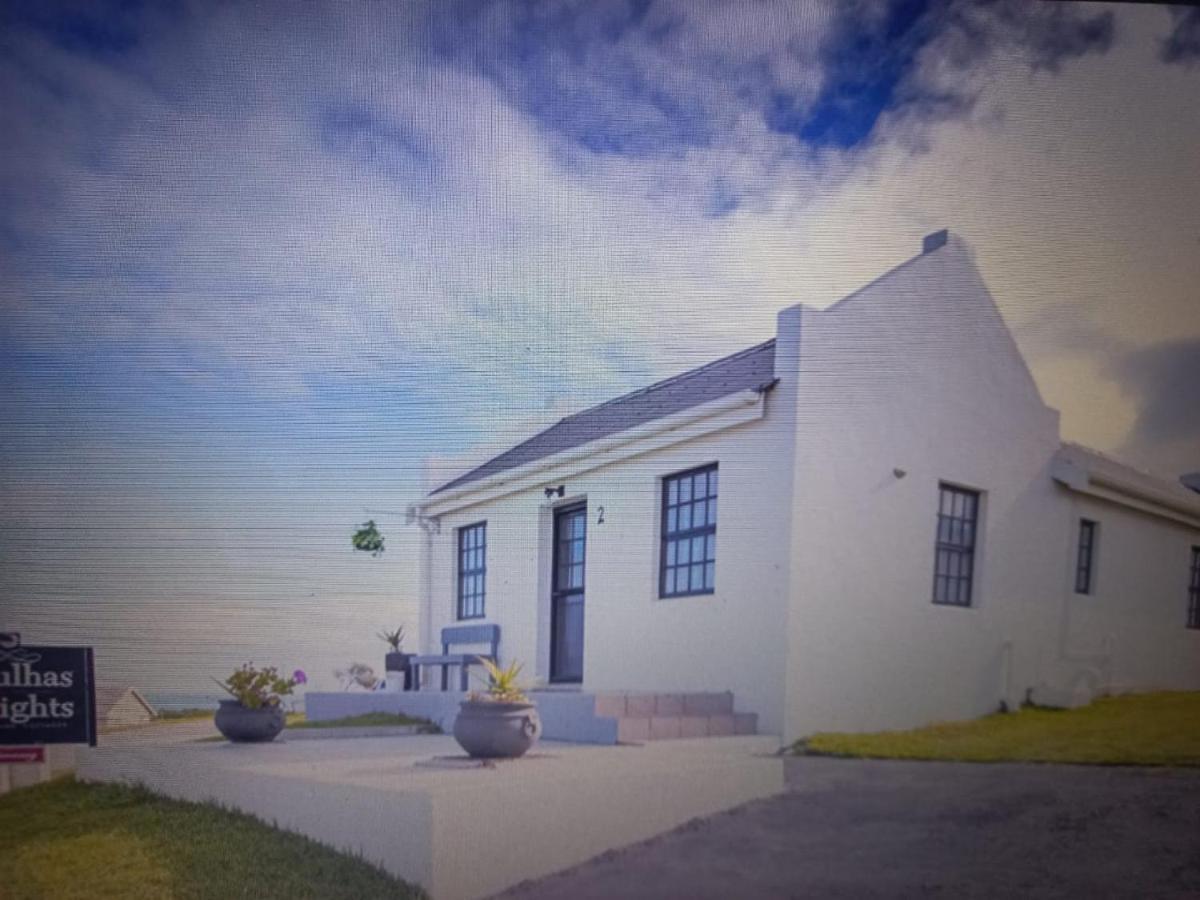 Agulhas Heights Self-Catering Cottages Exterior foto